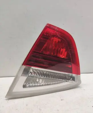Tailgate rear/tail lights