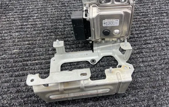 Mercedes-Benz S W222 Reducing agents exhaust control unit A0009002004 A0009011501 A2225451840