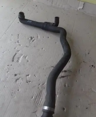 Volkswagen PASSAT B8 Engine coolant pipe/hose 5Q0121619B