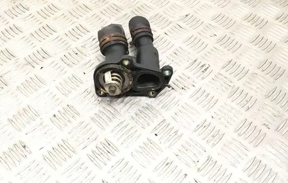 Ford Focus Thermostat/thermostat housing 2S6G9K478BA
