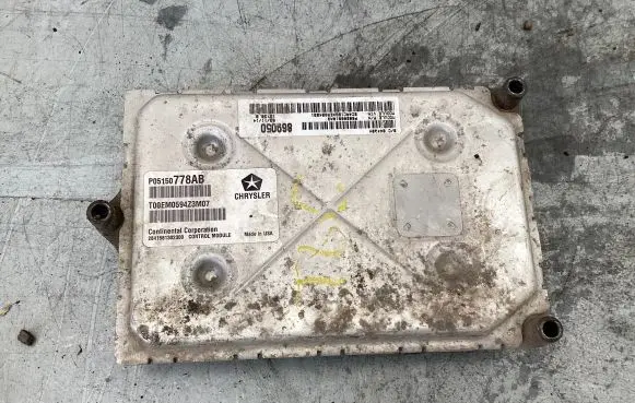 Chrysler Town & Country V Engine control unit/module 869050