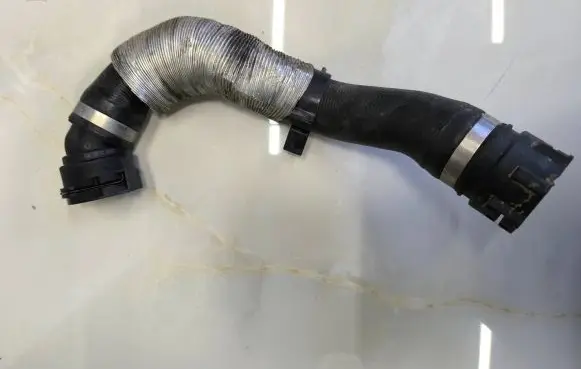 BMW 1 E81 E87 Engine coolant pipe/hose 7533978 PA66GF