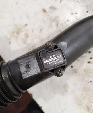 Air intake hose/pipe
