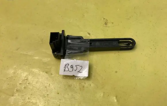 Mercedes-Benz B W245 Interior temperature sensor A1718300272