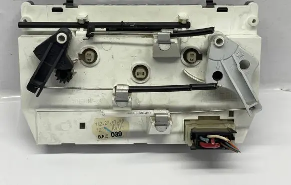 Peugeot 206 Climate control unit 1068901