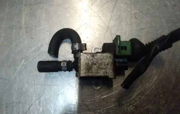 Audi A4 S4 B6 8E 8H Turbo solenoid valve 026906283J