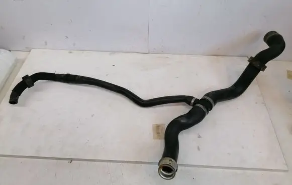 Mercedes-Benz ML W164 Engine coolant pipe/hose
