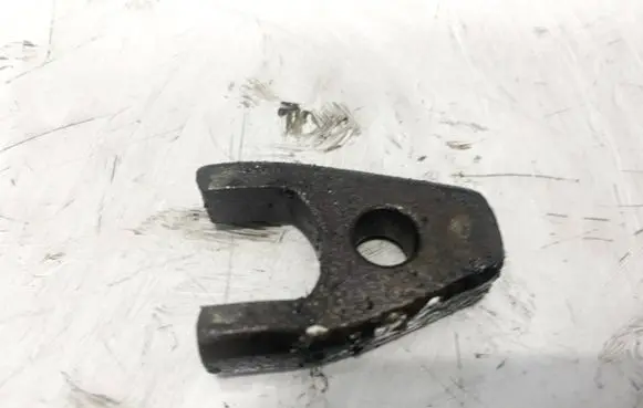 Volvo S70 V70 V70 XC Fuel Injector clamp holder 