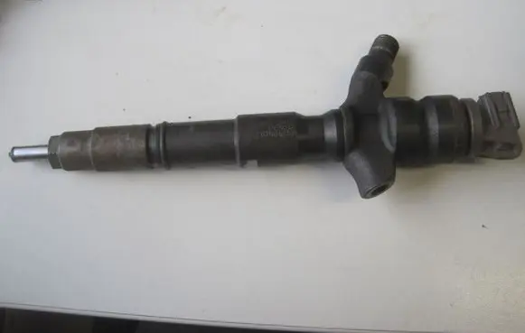 Fuel injector