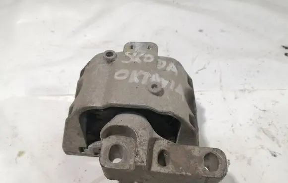 Skoda Octavia Mk1 (1U) Engine mount bracket 1J0199262BE