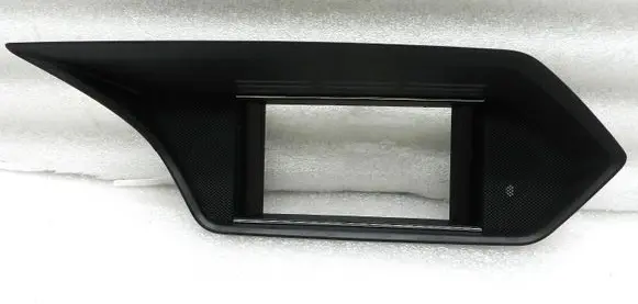 Mercedes-Benz E W212 Radio/GPS head unit trim A2126801236 2126801236
