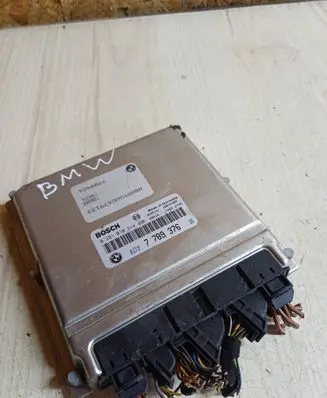 BMW 5 E39 Engine control unit/module 0281010314 F809822 7789376