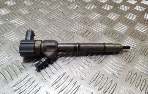 Fuel injector