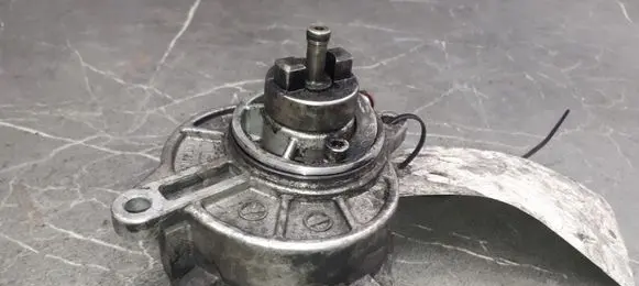 Mercedes-Benz Sprinter W906 Vacuum pump a64623065