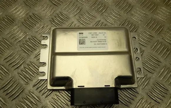 BMW 5 G60 G61 Suspension control unit/module 8871687