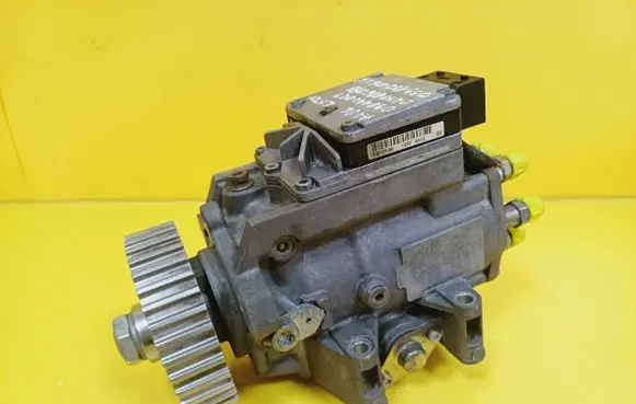Audi A4 S4 B6 8E 8H Fuel injection high pressure pump 0281010889 059130106LX 098444027