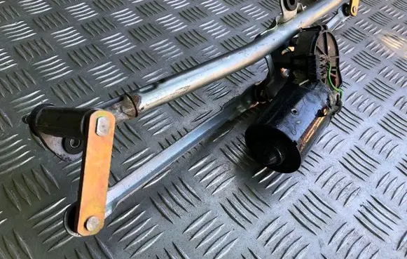 Volkswagen Golf IV Front wiper linkage and motor 1J1955113A
