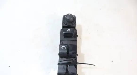 Mazda 2 Electric window control switch