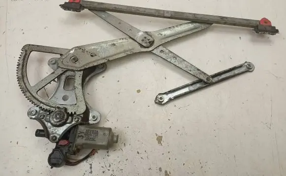 Toyota Avensis T220 Sliding door motor assembly 