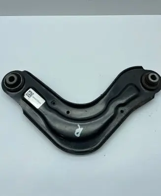 Chrysler Pacifica Rear control arm 68445336AA 68445336