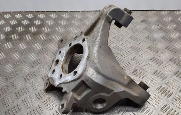 Rear wheel hub