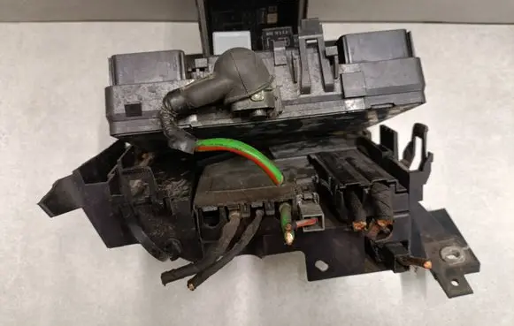 Ford Mondeo MK V Fuse box set FG9T14A067ZA 12010905 G2811MADE