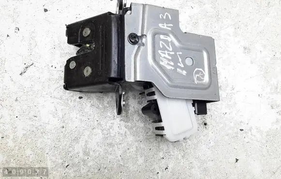 Mazda 3 II Tailgate/trunk/boot lock/catch/latch