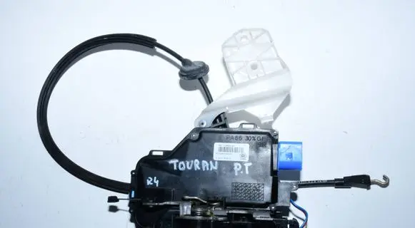 Volkswagen Touran I Rear door lock 7L0839016D