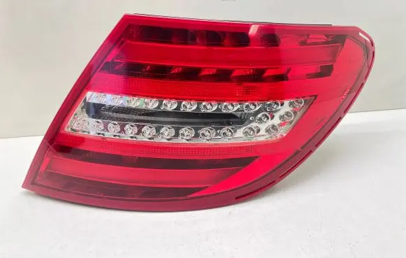Mercedes-Benz C W204 Rear/tail lights 2049060303