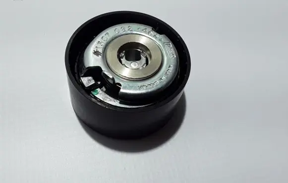 Renault Megane III Timing belt tensioner 130706246R