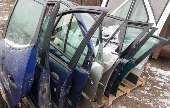 Fiat Stilo Front door melynos