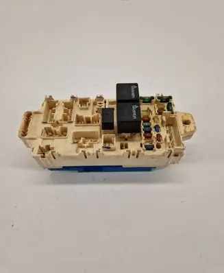 Mitsubishi Pajero Fuse module MR4459