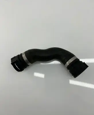 BMW 4 F36 Gran coupe Engine coolant pipe/hose 7812942 131718