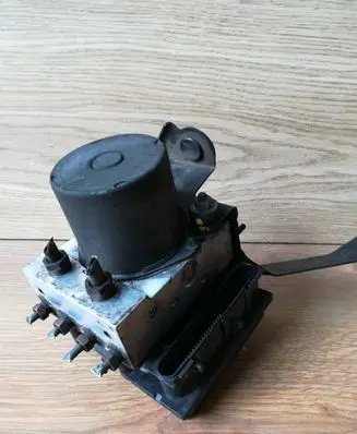 Toyota Corolla Verso AR10 ABS Pump 4454001020 0265234222