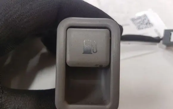 Hyundai Santa Fe Fuel tank opening switch 935552B000