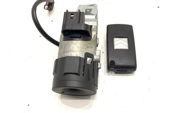 Citroen C4 I Ignition lock N0502455