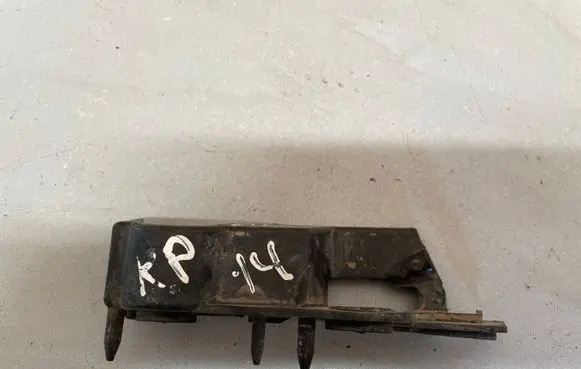 Audi A4 S4 B8 8K Front bumper mounting bracket