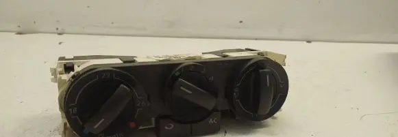 Volkswagen Polo IV 9N3 Climate control unit 6Q0820045G 05092006
