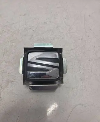 Seat Ibiza IV (6J,6P) Tailgate/trunk/boot exterior handle 6J0827565 6J4827565E