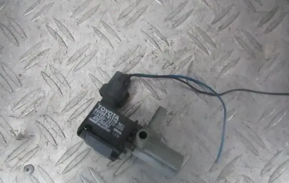 Toyota Corolla E120 E130 Turbo solenoid valve 9008091218 90080-91218