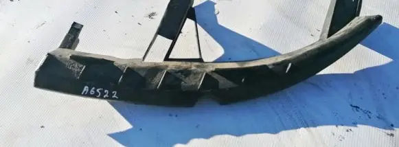 Front bumper mounting bracket