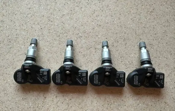 BMW 5 F10 F11 Tire pressure sensor 36106798872