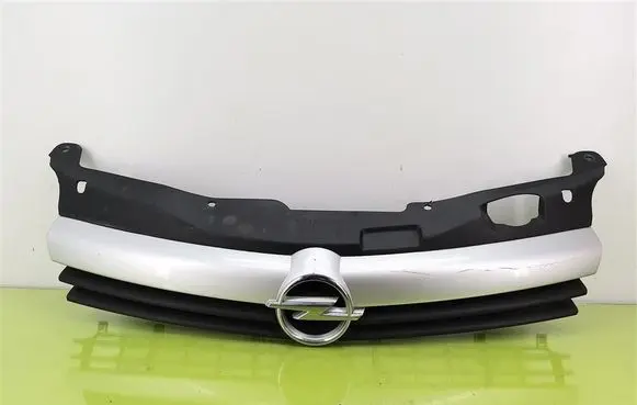 Opel Astra H Front bumper upper radiator grill 13108463