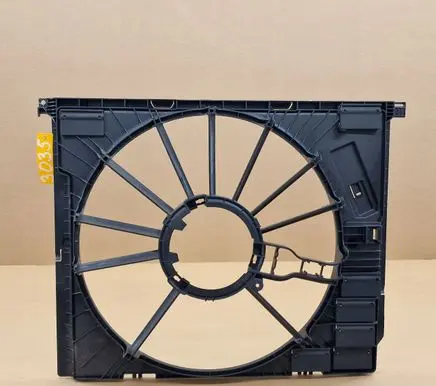 BMW 2 G42 Radiator cooling fan shroud 