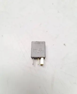 Toyota Avensis T250 Other relay 9008087019 9D08087019