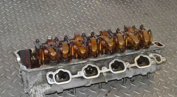 Mercedes-Benz SL R230 Engine head R1130161701