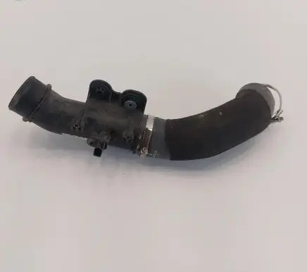Audi A4 S4 B9 8W Intercooler hose/pipe 8W0145737