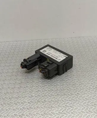 Mercedes-Benz A W169 Glow plug pre-heat relay A6401532779 51299031
