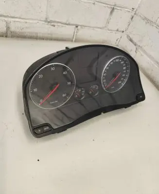 Volkswagen Golf V Speedometer (instrument cluster) 1K0920852B V0002000 VWZBZ0E0214626