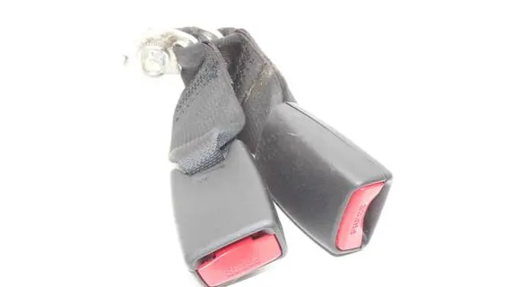 Mazda 3 II Middle seatbelt buckle (rear) 